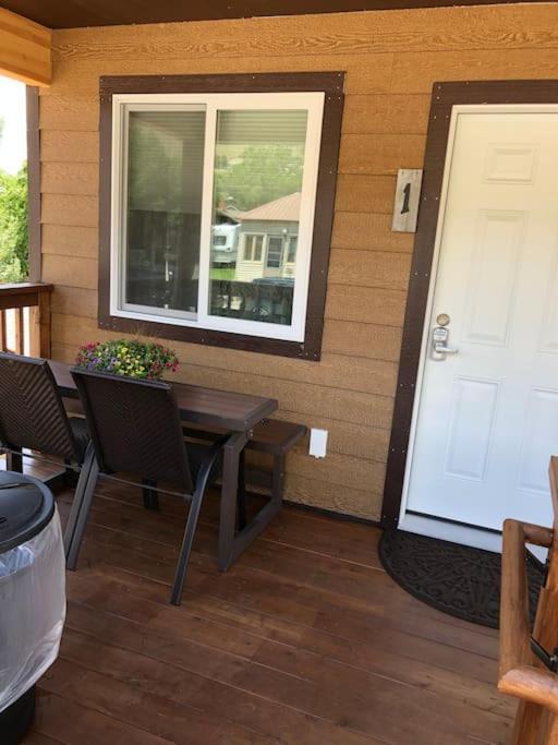 Parkway Yellowstone Guest House Room #1 加德纳 外观 照片